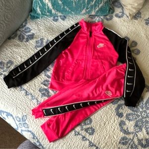Nike 2-piece set pink & black jogger warm-up 18 mths